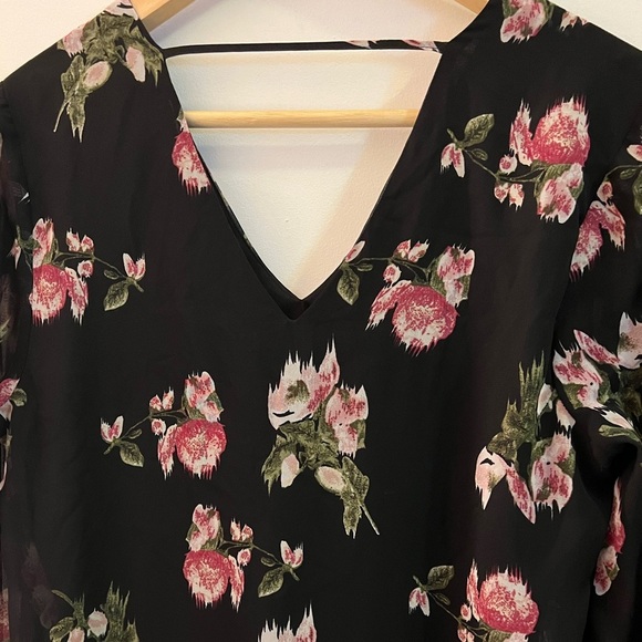 🌸Daniel Rainn Floral Semi Sheer Top S - Picture 2 of 8